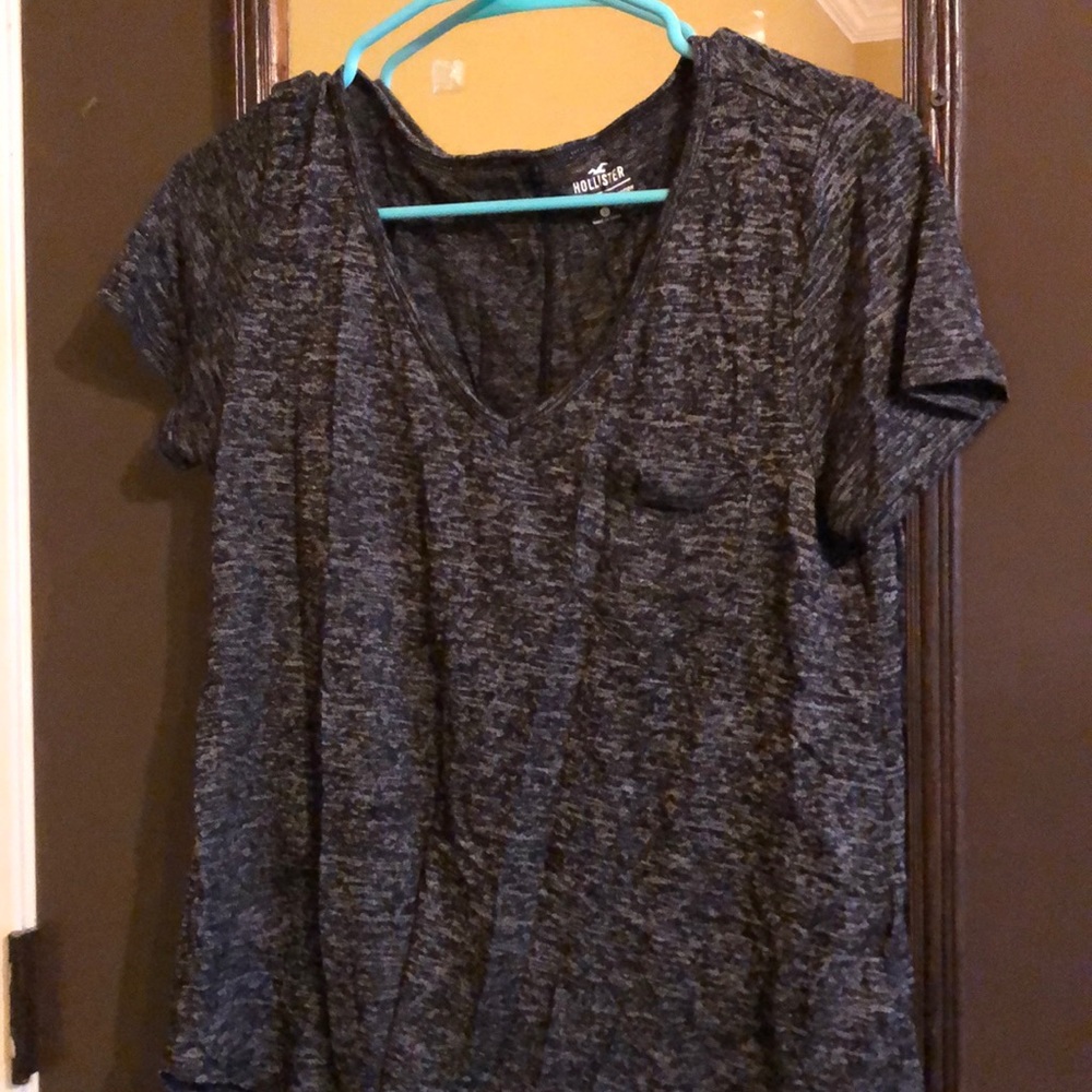 Hollister V-Neck Tee
